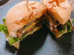 -HIGH FIVE哈福手工汉堡(桂林路店)