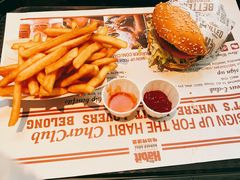 -The Habit Burger Grill 哈比特汉堡(复兴soho店)