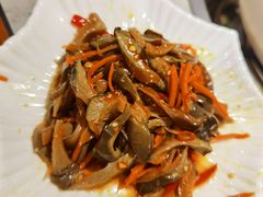 凉拌鸡丝菌-大理董·董家小厨野生菌火锅(古城旗舰店)