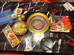 -山川小町·极番烧肉(新地假日广场店)