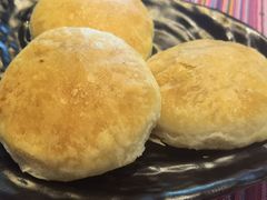 云南现烤鲜花饼-香巴拉云南餐厅(华莱坞店)