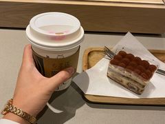 -星巴克臻选(上海中环广场2F店)