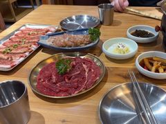 -汉城烤肉·黑金冠(华山路店)