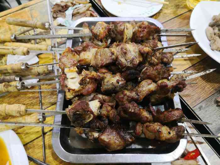 木垒金胡杨烧烤-"蘑菇水趴趴,牛蹄筋黏糊糊,馕坑肉不入味,.