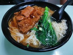 红烧猪扒汤面-食惠里小笼包面馆(越秀店)