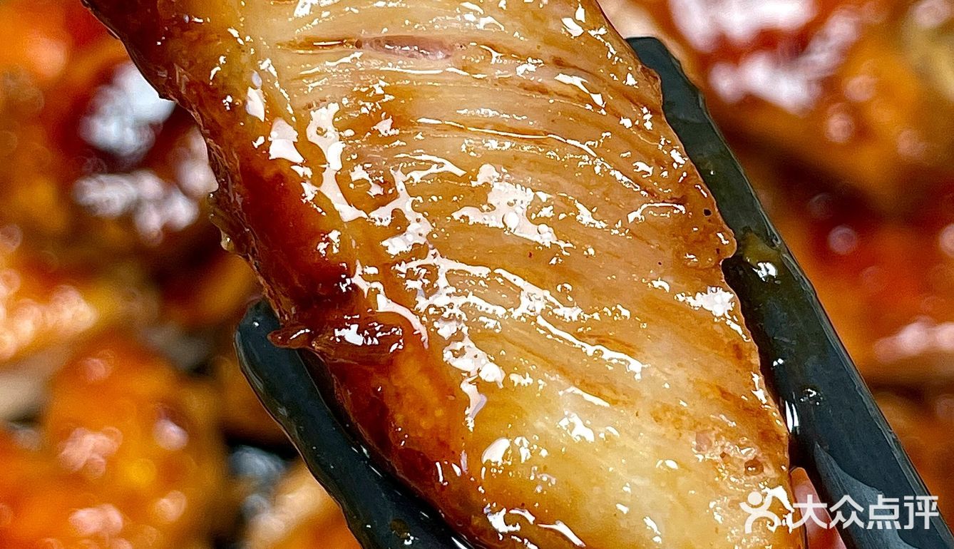 答应我!一定要试试这个做法!!
蜜汁鸡腿!好