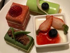 -南京长江之舟华邑酒店·鲜艳自助餐厅