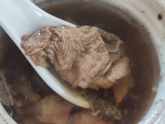 川贝枇杷叶炖猪胎盘-华哥新鲜猪精品美食