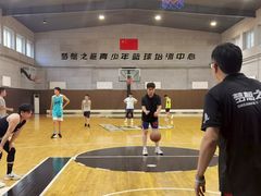 -梦想之巅·青少年篮球·羽毛球·培训中心(西站店)
