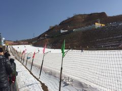 -采薇庄园四季滑雪场