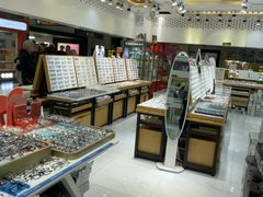 -美式眼镜·授权蔡司.依视路.尼康.豪雅.明月(人民广场店)