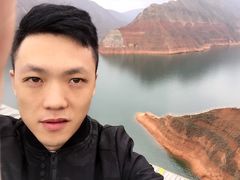 -百威KTV(恒福路店)