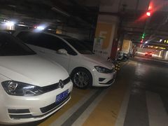 -万象城-停车场