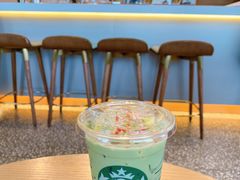 -星巴克臻选(上海虹桥新天地三店)