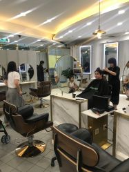 点击看大图 -八佰伴8008星级形象店