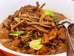 小鸡炖蘑菇-紫玉食府