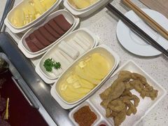 -海底捞火锅鲜切牛肉主题店(长寿路店)