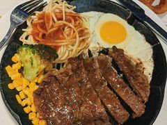 -汤姆家的牛排意面披萨(新城市广场店)