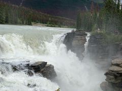 -阿萨巴斯卡瀑布观景点