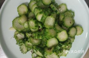 Mountain Onion Stir-fried with Loofah