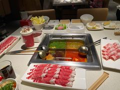 -海底捞火锅鲜切牛肉主题店(长寿路店)