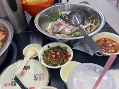 -周良天山牛杂城(天山路总店)