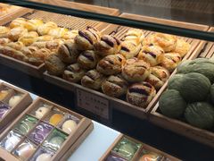 面包甜点陈列柜-南宋胡记(杭州河坊街店)