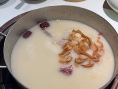 -洪氏嗨捞·猪肚鸡火锅(阳光天地店)