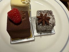 -咖啡苑自助餐厅·中国大饭店