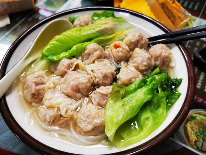 余不纪云吞当家(北山店)-"云吞当家连锁店在红旗开了一家,在包原味旁.