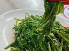 -新峰肉骨茶