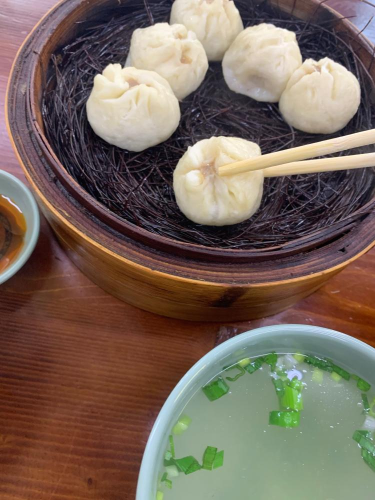 松箬斋松毛汤包(大线场路店)-"这个店在大线场这里,爱山中介边上,服务