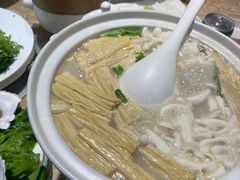 -瓦国小镇·果木烤鸭·融合菜(西口店)