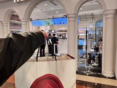 -HOT CRUSH趁热集合·现烤面包(上海环球港店)