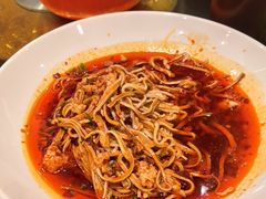 -阿瓦山寨·湘菜现炒·剁椒鱼头王(咸阳总店)