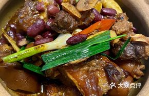 Braised Beef Tail Pot