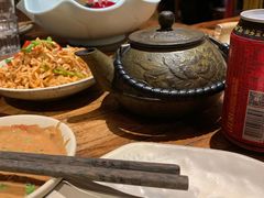 -老牌坊云南鱼豆花火锅(爱建店)