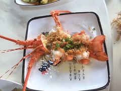 -三亚火车头万人海鲜广场