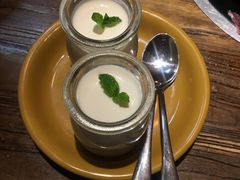 自家手工焦糖鸡蛋布丁-FROM FARM八亩农场(三里屯店)