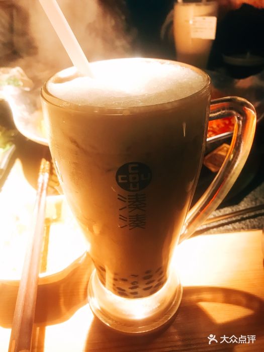 凑凑火锅·茶憩(来福士广场长宁店)大红袍珍珠奶茶图片 
