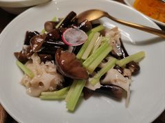 香芹炒鸡枞菌-CHIC1699远洋私厨