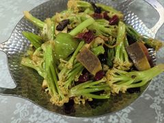-天天向上素食餐厅(五台山店)