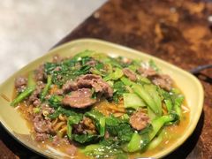 湿炒牛河-胡须佬鸡煲四季火锅(海雅缤纷城店)