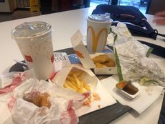 -麦当劳(莘松路芭比伦DT店)
