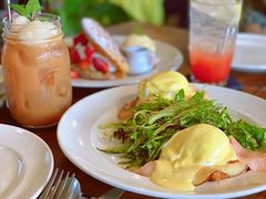 -ROAST coffee & eatery