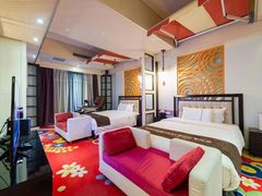 -喜鹊愉家酒店(郑州曼哈顿博览中心地铁站店)