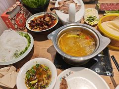 -龙聚德北京烤鸭(沙坪坝华宇A馆店)