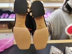 -爱革·洗衣改衣·洗鞋修鞋·洗包修包·奢侈品护理(宝地广场店)