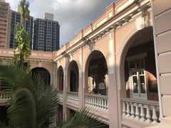 -香港大学