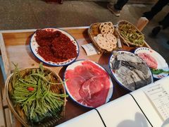 -贤合庄卤味火锅(时代广场店)